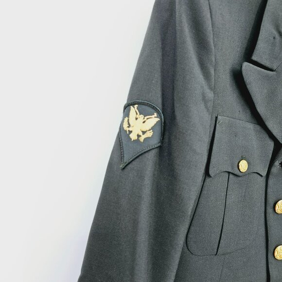 US Army Green Poly Wool Dress Coat Jacket 38S Uniform Patches Buttons Vintage - Picture 3 of 16